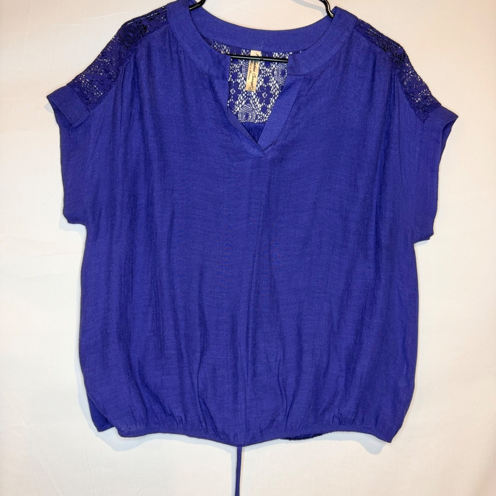 Perception Concept Blue Lace Shoulder Split Neck Bubble Hem Blouse Large